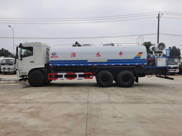 東風(fēng)錦程18噸灑水車，后八輪灑水車價(jià)格