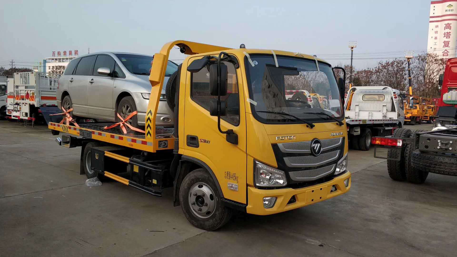 歐馬可藍(lán)牌清障車(chē)一拖二