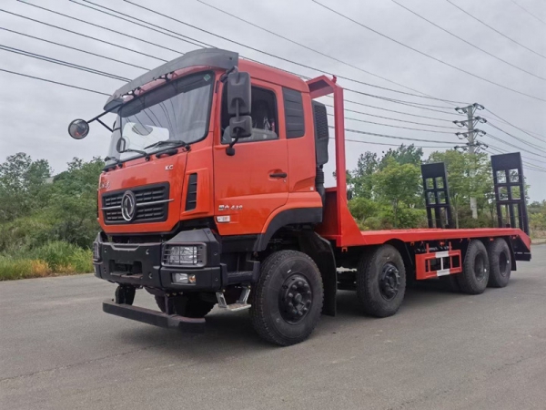 國六東風天龍前四后八平板運輸車，挖機拖車價格