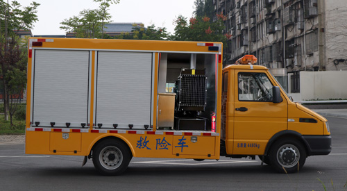 依維柯救險(xiǎn)車